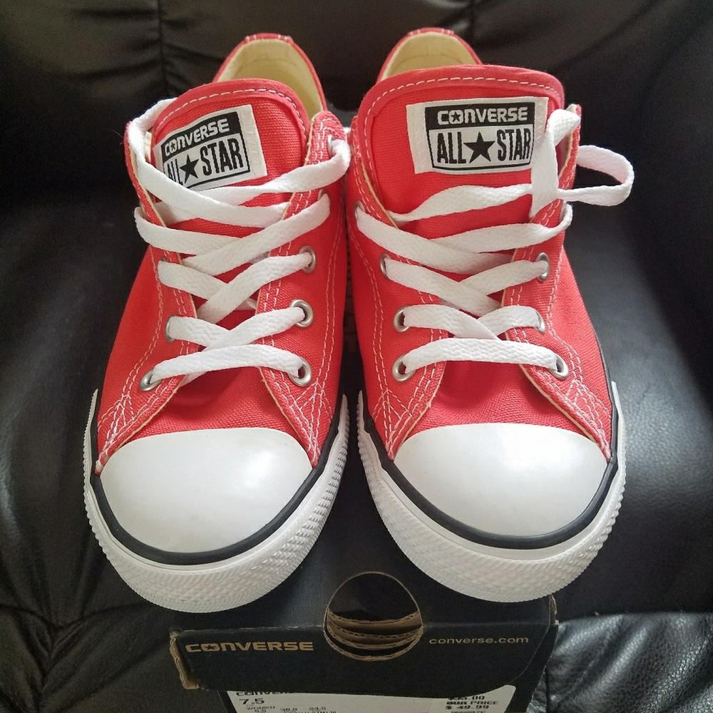 NEW Converse Shoes Dainty Ox Ultra Red 7.5